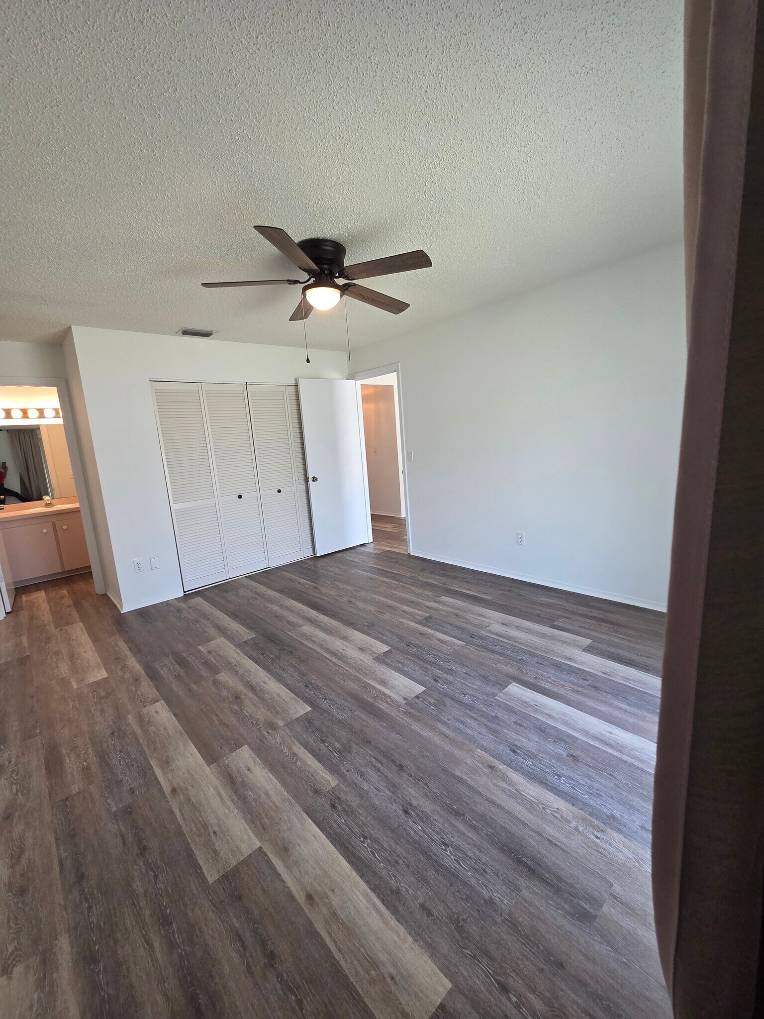 Building Photo - 1632 Tudor Ln