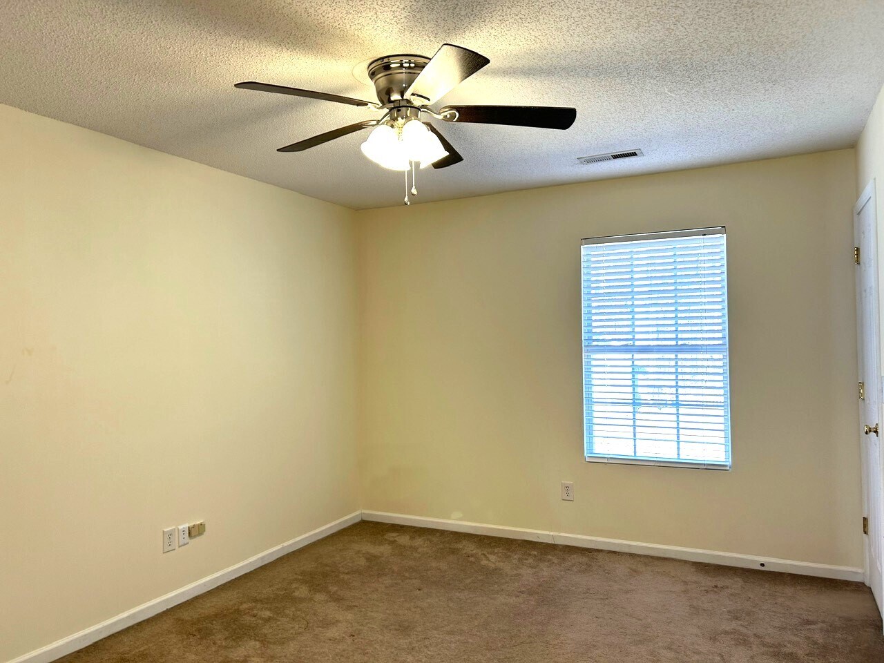 Bedroom 3 - 4505 Garden Club St