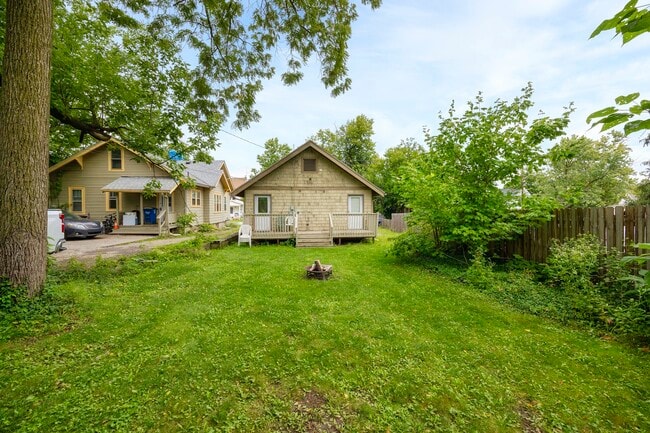 Building Photo - 201 Koch Ave