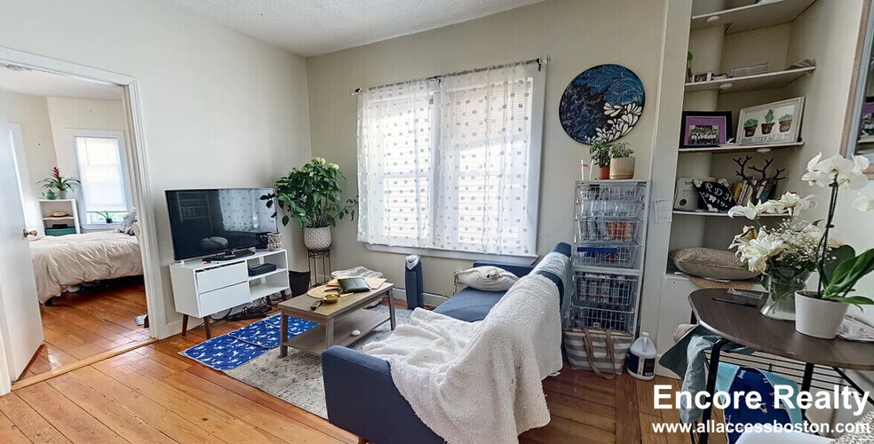 Primary Photo - 125 Brook St