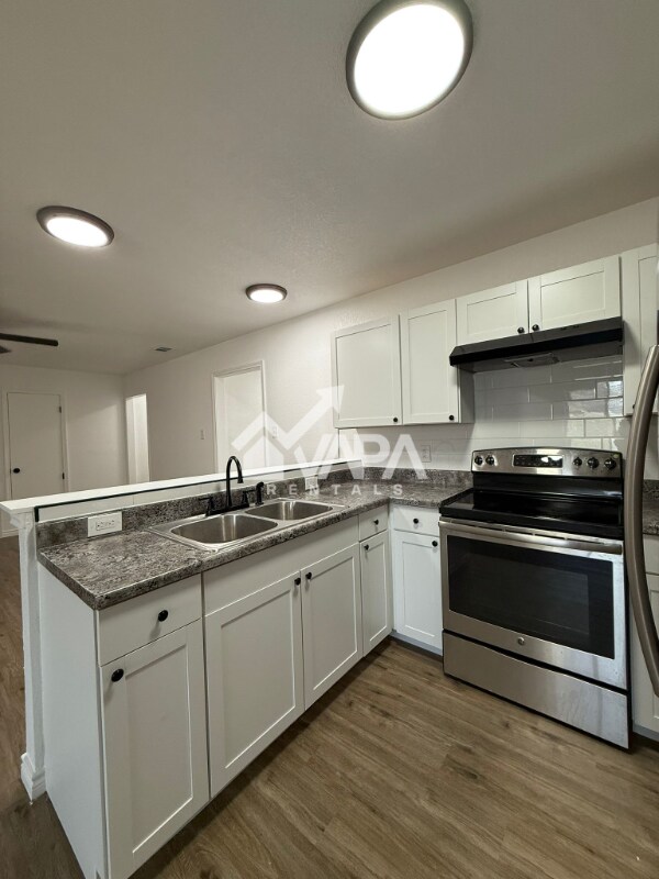 Building Photo - 551 Bertetti Dr