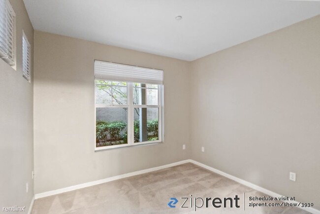 Building Photo - 1 br, 1 bath Condo - 1121 40th Street, Eme...