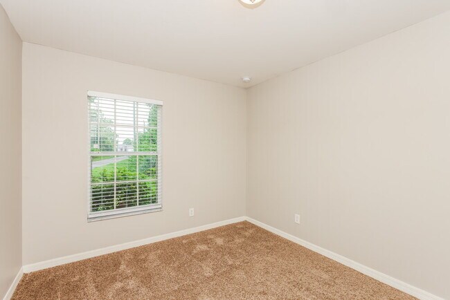 Building Photo - 2601 Darlene Pl