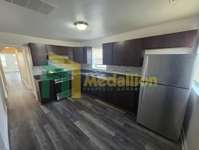Building Photo - Updated 3-Bedroom Single-Level Home with Backyard Space