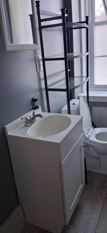 Building Photo - 204 Main St