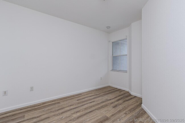Building Photo - 2830 SW 82nd Ave