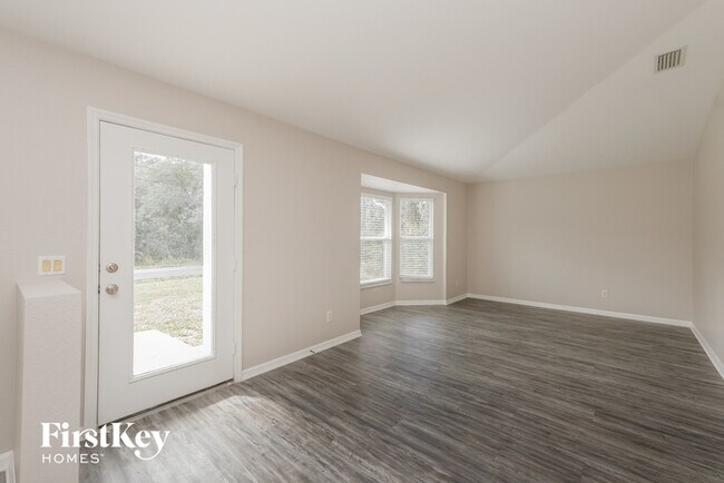 Building Photo - 2920 Tusket Ave