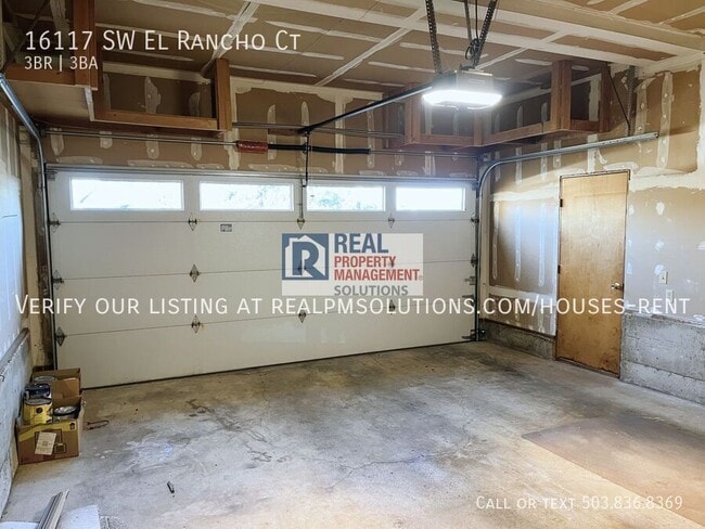 Building Photo - 16117 SW El Rancho Ct