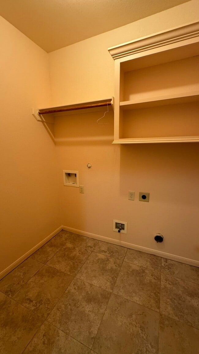 Building Photo - 13647 Padgett Dr