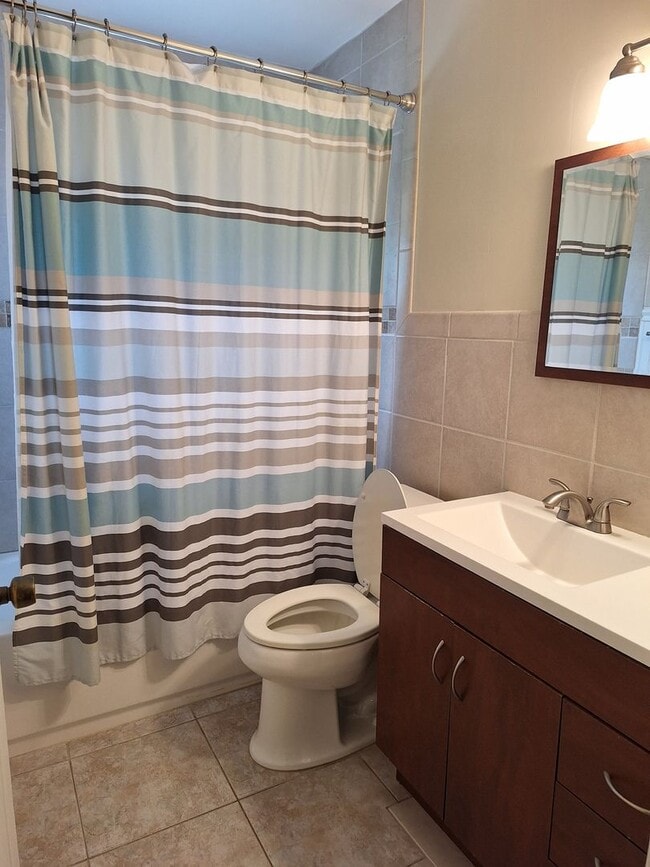 Building Photo - BETWEEN US1 & RIVER 2BR2BA FOR RENT