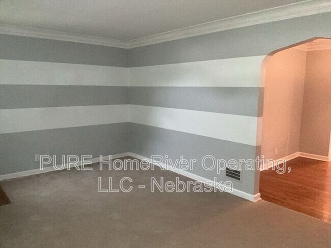 Building Photo - 1302 S 51st Ave