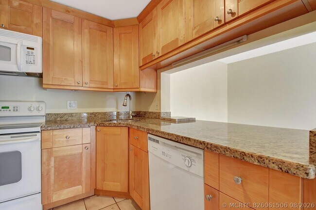 Building Photo - 616 Sea Pine Way