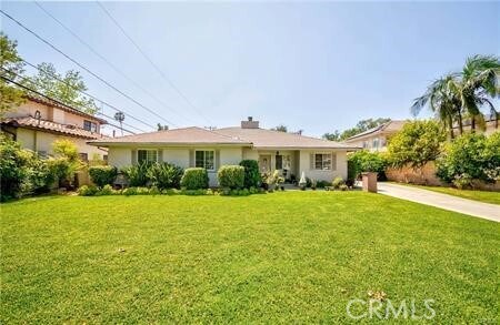 Primary Photo - 2415 El Capitan Ave