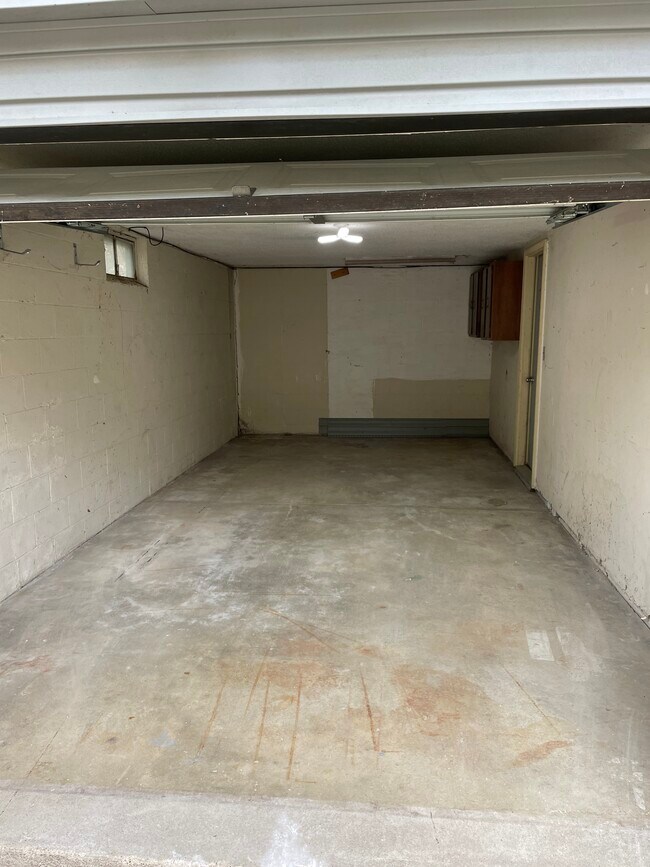 Building Photo - 903 G St