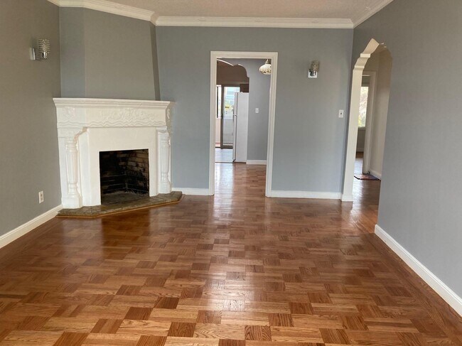 Building Photo - 2138 47th Ave