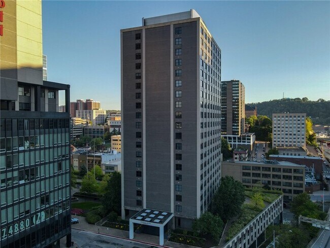 Primary Photo - 112 Washington Pl