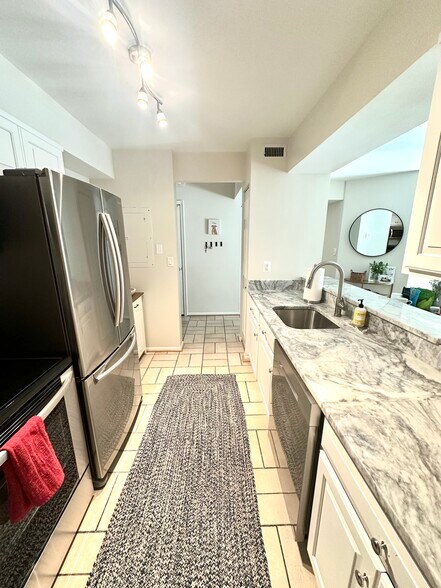 Building Photo - 2100 Langston Blvd