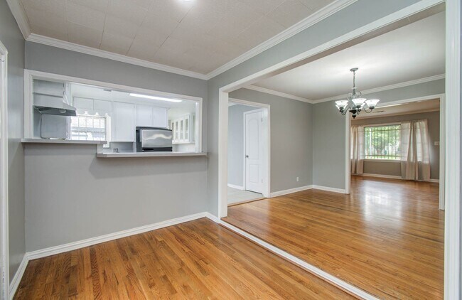Building Photo - 3626 Songwood St