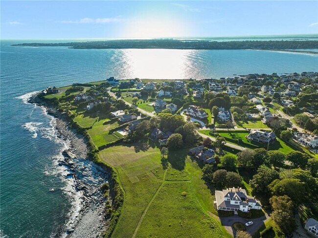 Building Photo - 9 White Terrace