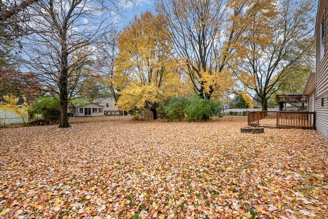 Building Photo - 1387 Firethorne Dr