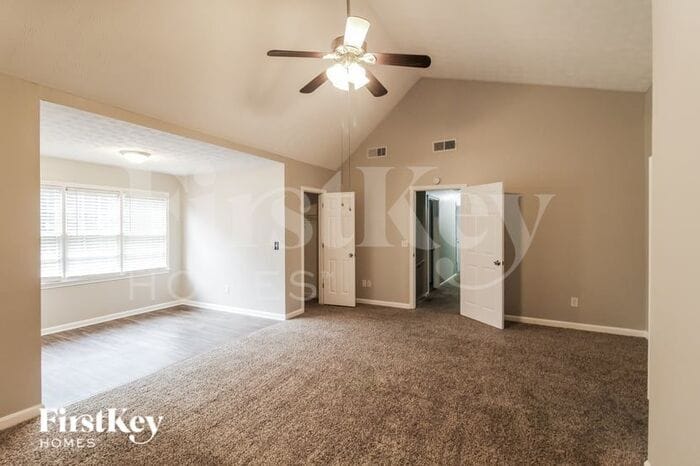 Building Photo - 1580 Summit Point