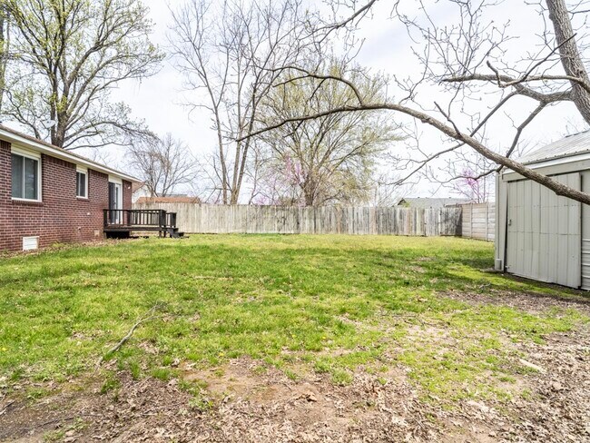 Building Photo - 2714 E Central Ave