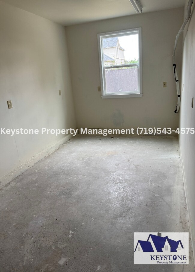 Building Photo - Charming Pet Friendly House 2 Bedroom/1.5 ...