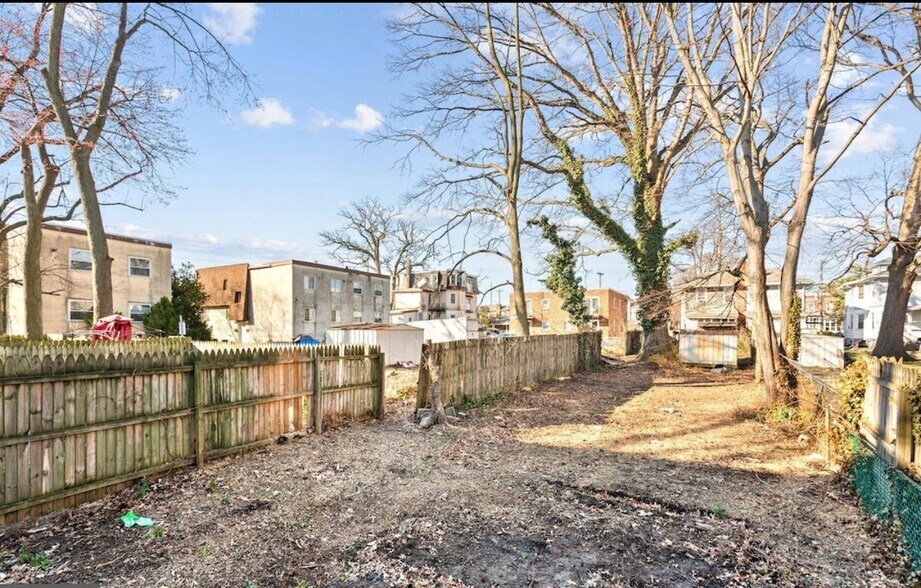 Building Photo - 112 Juliana Terrace