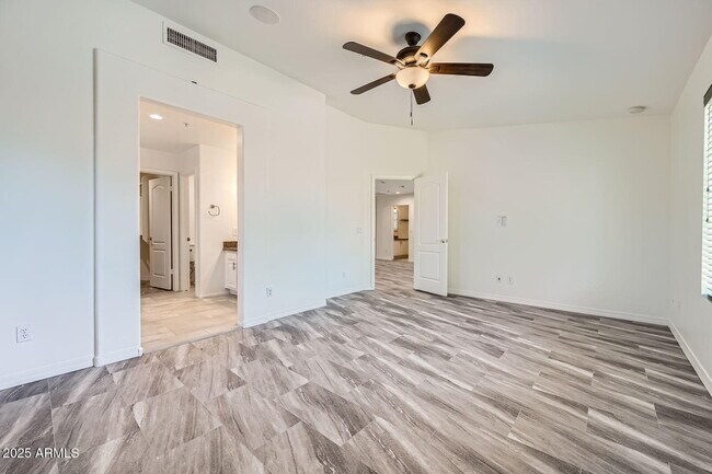 Building Photo - 10310 E Le Marche Dr