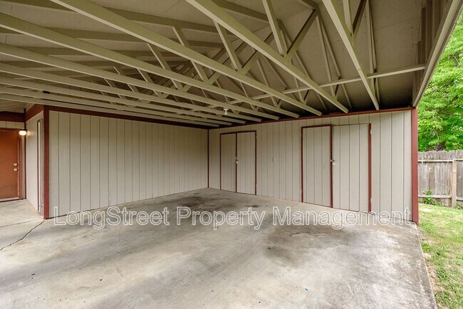 Building Photo - 1950 NW Hayes Ave