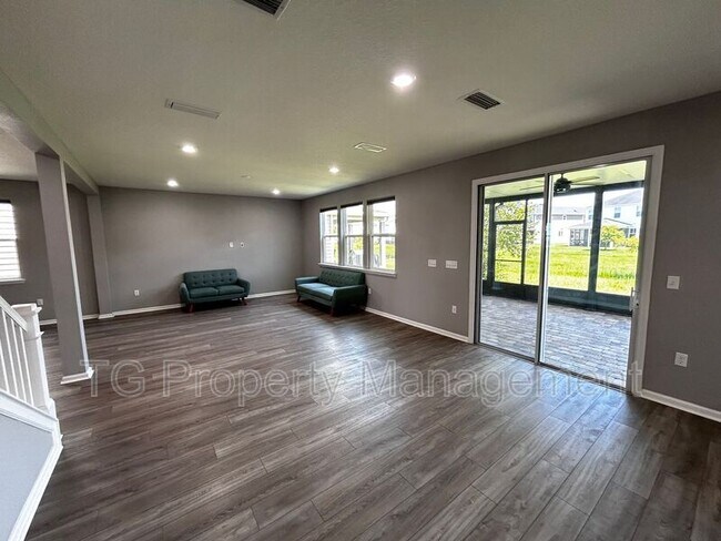 Building Photo - 11646 Pacific Dogwood Ct