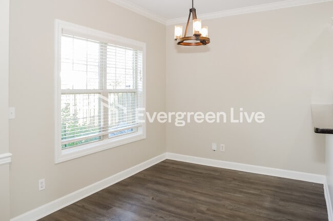 Building Photo - 107 SW Properzi Wy