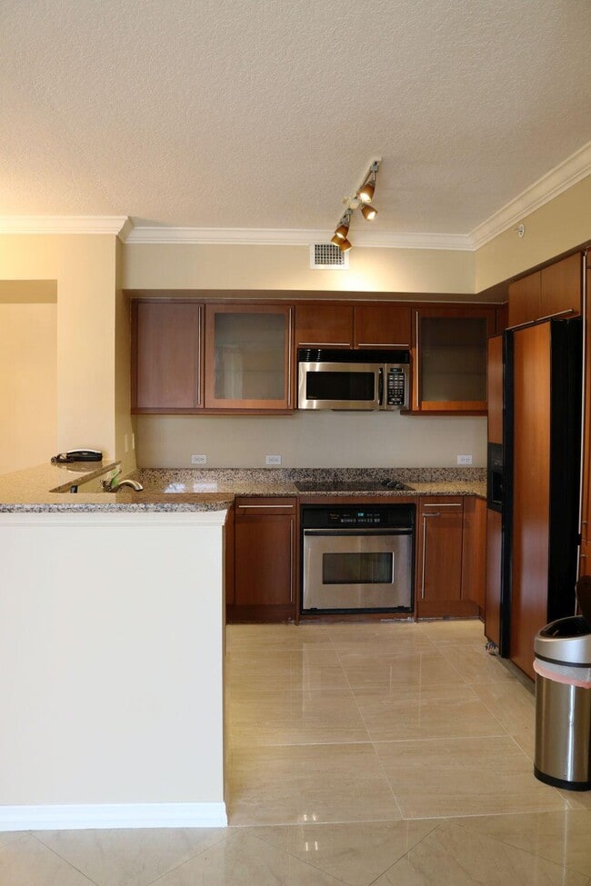 Building Photo - 2080 S Ocean Dr