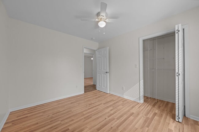 Building Photo - 340 Circle Dr