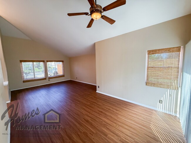 Building Photo - 593 Silver Shadow Dr