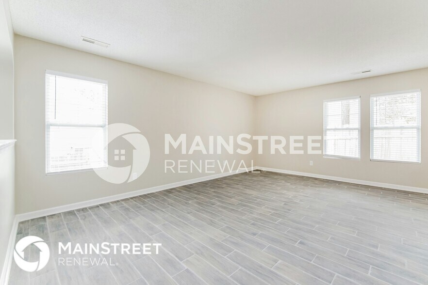 Building Photo - 3009 Van Dorn Rd