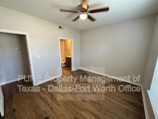 Building Photo - 1655 Ascension Bluff Dr