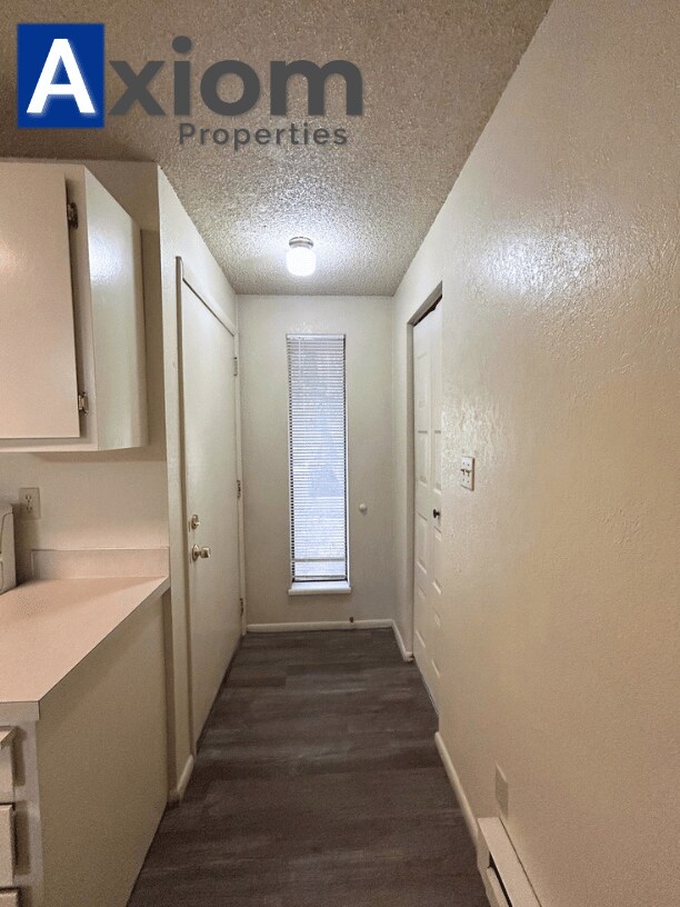 Building Photo - 2128 Marigold St