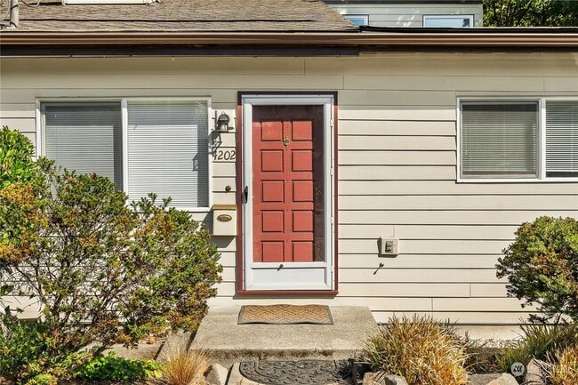 Building Photo - 4202 28th Ave SW