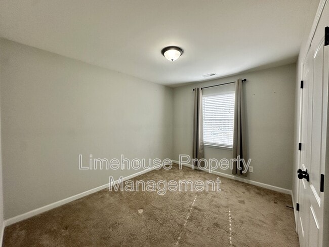 Building Photo - 3121 Deans Ct