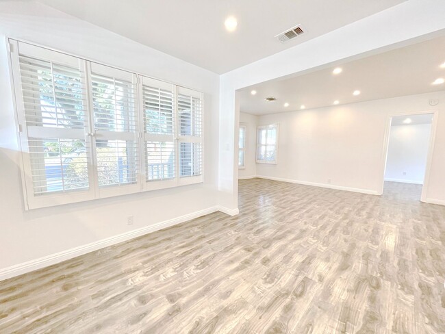 Building Photo - 11914 Ocean Park Blvd