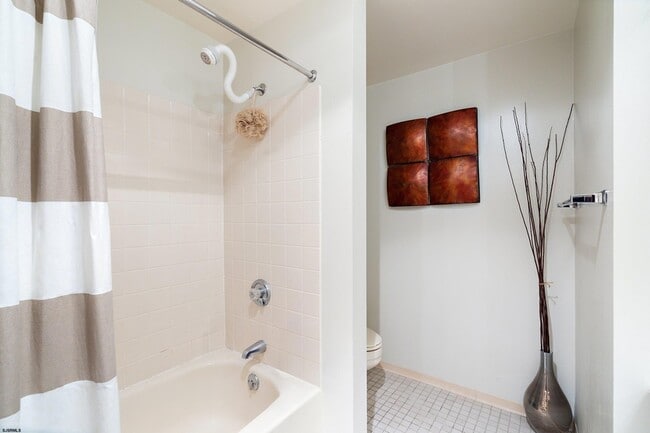 Building Photo - 3101 Boardwalk