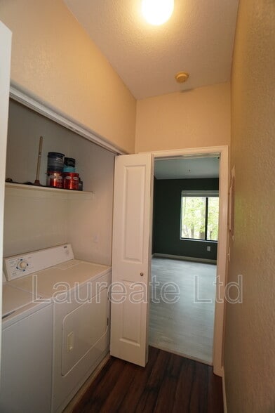 Building Photo - 7474 S Alkire St