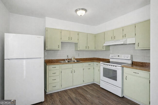 Building Photo - 2505 Shiloh Dr