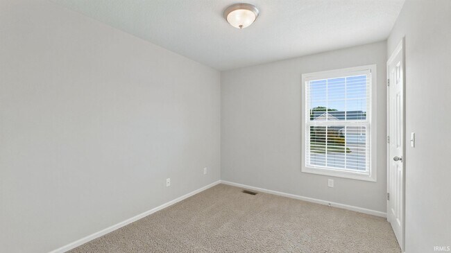 Building Photo - 422 Heyford Ct