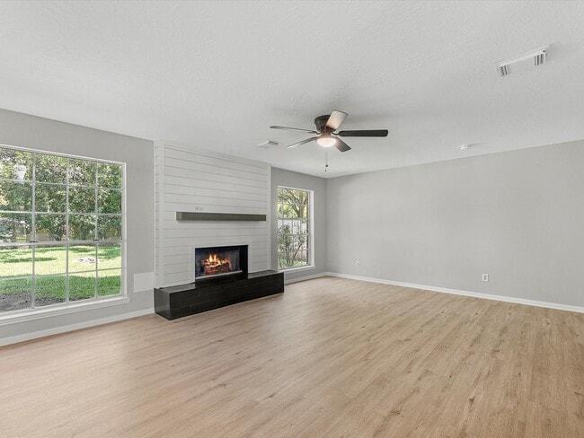 Building Photo - 1227 Lake Estates Ct