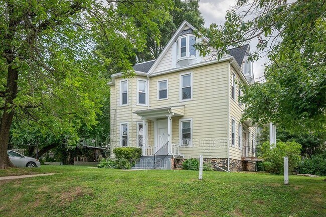 Building Photo - 3100 Hamilton Ave