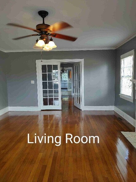 Building Photo - 8155 Columbus Rd