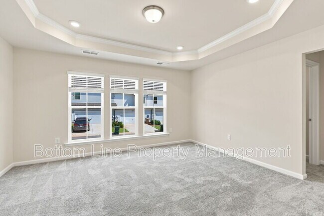 Building Photo - 460 Glen Clova Dr