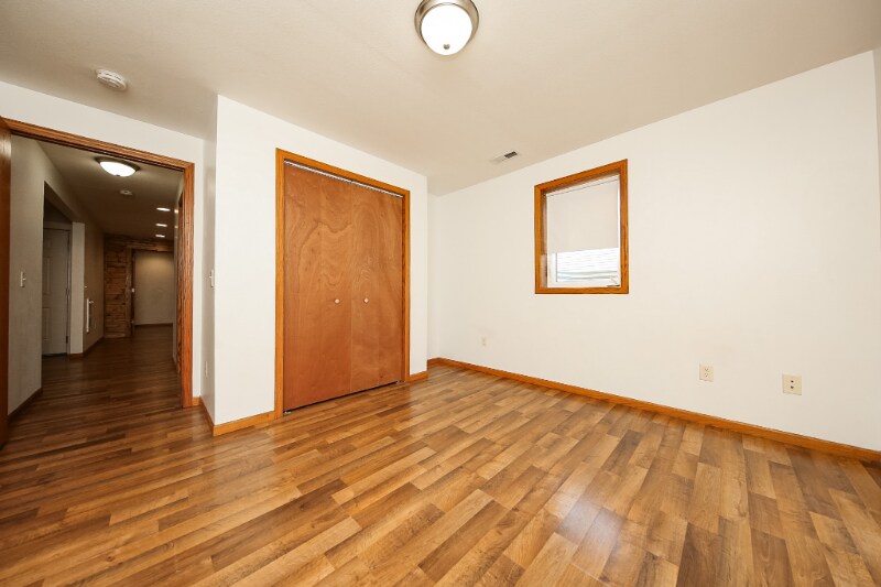 Building Photo - 808 S Grange Ave